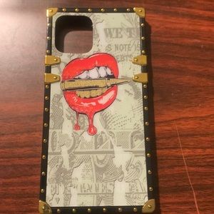 NWT Cute Lips phone case compatible with iPhone 12 Pro 6.1inches